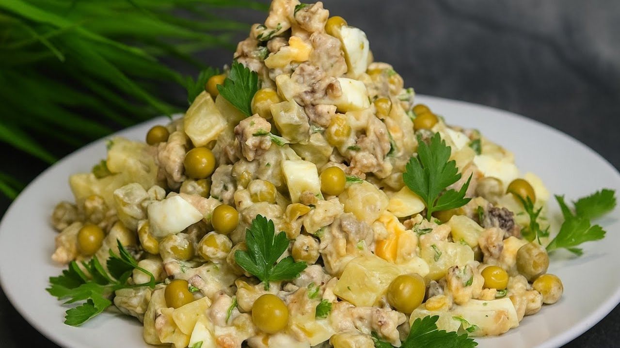 Салат на каждый день: дешево, быстро и вкусно