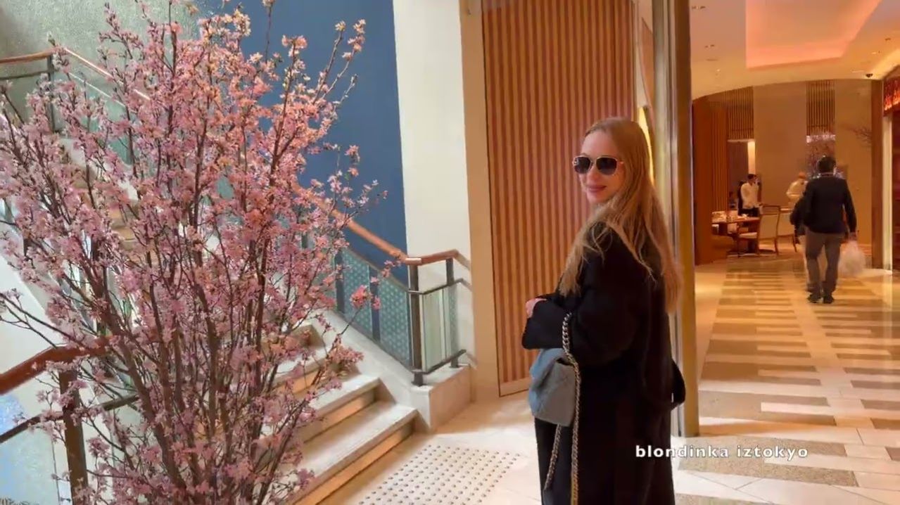 Блондинка из Токио - шопинг 2026 Обувь- Макияж и Сакура