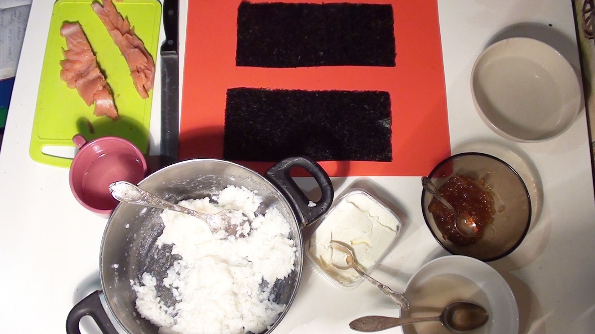 Роллы с красной икрой домашние - рецепт