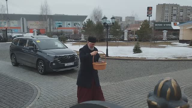 Встреча благодатного огня из Иерусалима в Храме Иверской иконы Божией Матери г.Ижевск 12.04.2026