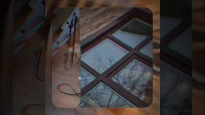 1000055834.mp4 (Собака наблюдает за устройством лестницы на 2-ой этаж в доме А-фрейм)