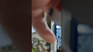 Пробую сладкий подарок