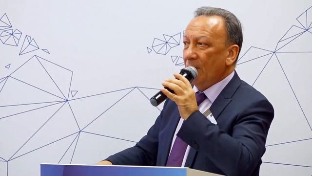 «Аграрии никому не нужны?» Аркадий Злочевский о доходах, пошлинах и ошибках политики