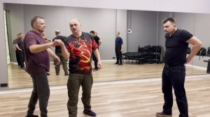 Делают то, что не знали)))).