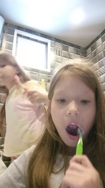 чистим зубы с лп
!!)