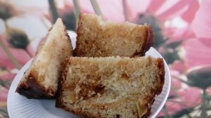 Показываю в разрезе кулич с пралине, карамелью и яблоками 🧐🤗