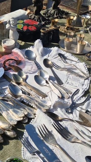 Что продают на блошином рынке? Полный обзор на канале #винтаж #обзор #барахолка #блошиныйрынок