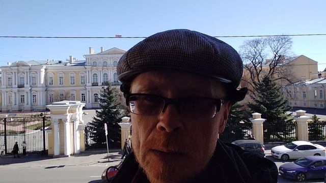 Сергей Баженов о Воронцовском дворце с высоты галереи Гостиного двора, 11.4.2026.