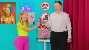 Как тайком пронести конфеты в кинотеатр _ Barada Challenge смешные ситуации