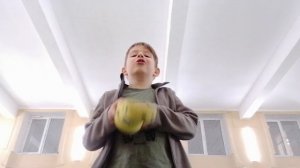 Варя и Святик показывают спортзал