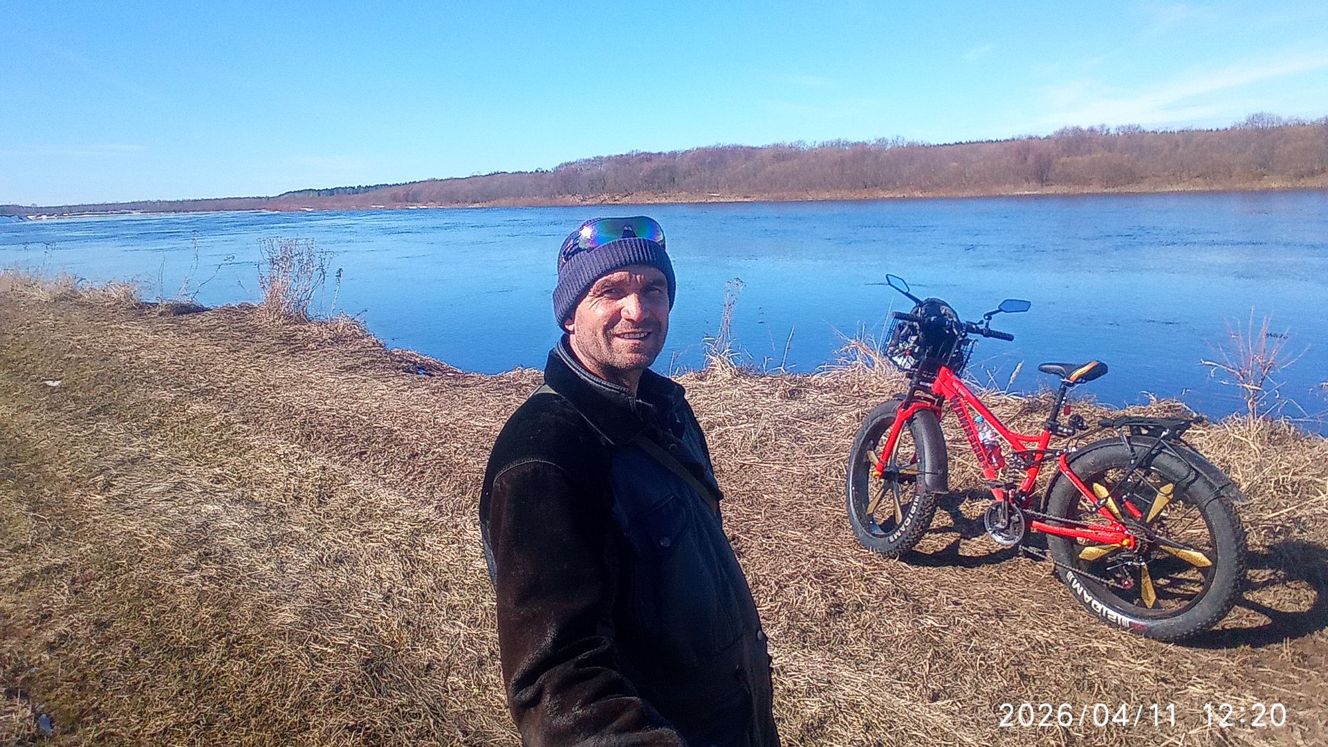 Ледоходы уже в пути. покатушки на Фет байке. Весна солнечный день.