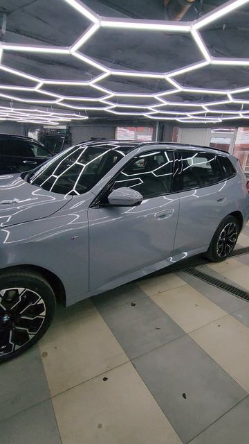 BMW X3 G48 - полировка кузова и нанесение керамики, бронирование элементов кузова — часть 1