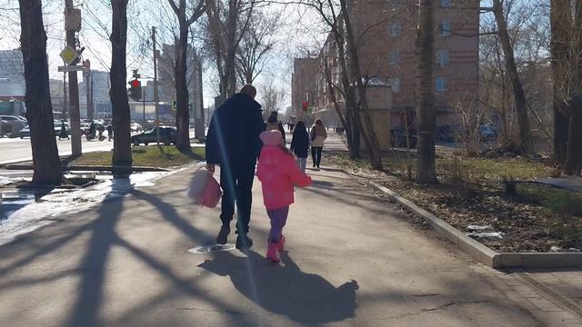 Работать нельзя гулять можно.