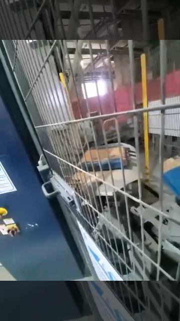 1990. Процесс упаковки цемента