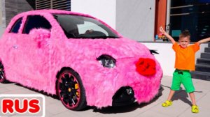 Влад и Никита играют с машинками и веселятся