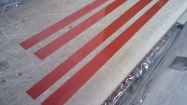 №82- Нарезал шторки элеронов и рулей высоты.