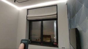 Римская штора с электроприводом A-OK AM24. Карниз Компакт. Монтаж в проем. Пульт. 220 вольт.