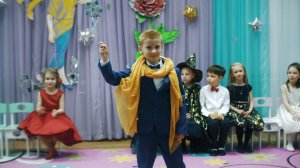 Мальчики исполнили потрясающий танец - родители в удивлении - видеосъёмка в детском саду