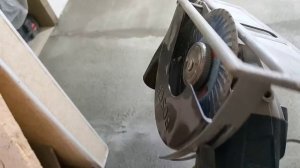 Часть2. Стяжка частично на месте, вынимаем один маяк