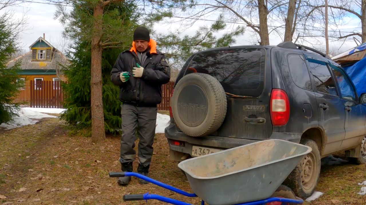 Как мы сосуществуем с клещами. Новости с мини - фермы. Распутицу пережили. Жизнь в деревне