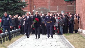 Баканов почтил память первых покорителей космоса.