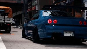 Shirasaka's R33 GT-R LM in the streets of Tokyo