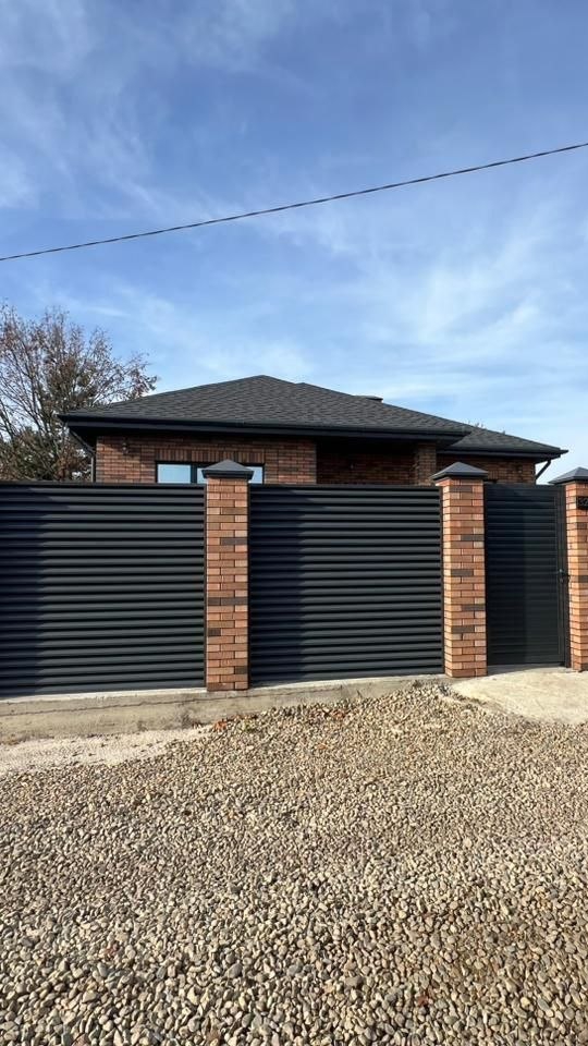 КРАСНОДАР, П. ЗНАМЕНСКИЙ. НОВЫЙ ДОМ 140 КВ.М. НА 4 СОТКАХ ЗЕМЛИ.