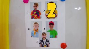 Дети готовяться к Хэллоуину