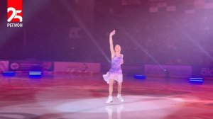 Легендарные спортсмены: Александра Трусова показала сына на льду во Владивостоке