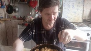 Рубрика МУКБАНГ  ,поскандалить сегодня надо