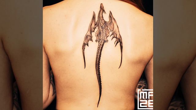 Татуировка динозавр от мастеров Мейз тату студии.