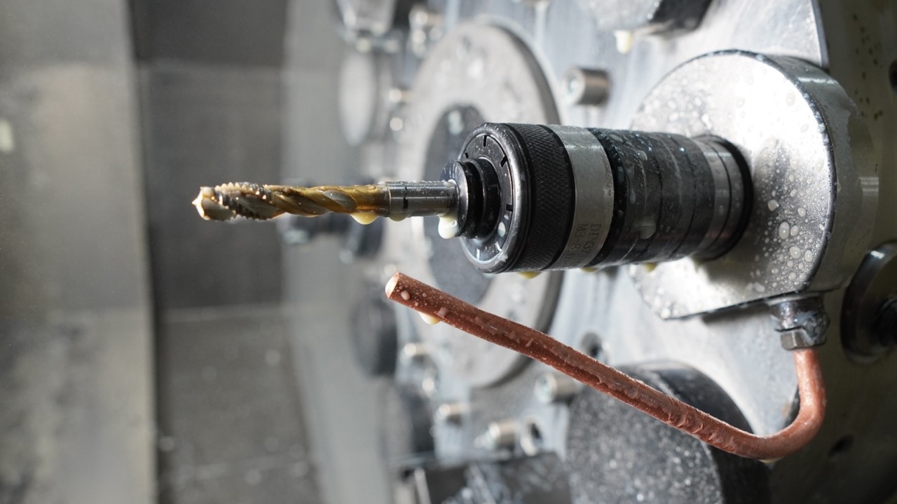 Использование метчика на токарном ЧПУ.