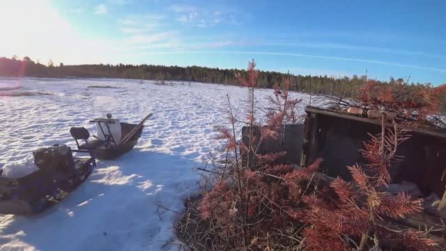 Ремонт старого шалаша на болоте. Почему не стал строить новый? 12 серия