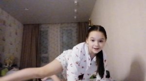 снимать много видео с растяжкой,гибкости и акробатикой?