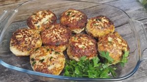 Рубленный стейк из фарша! Вкусно и просто, что хочется приготовить снова.