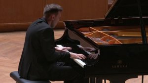 М.Равель. "Вальс" Исп.Станислав Корчагин