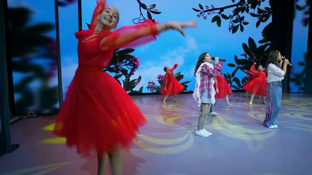 "Луч солнца золотого"