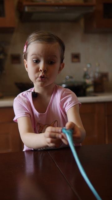 🐸В тихом омуте - лягушки громкие🐸 Малышка поменяла пословицы, получилось забавно!