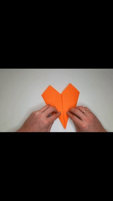 Как сделать самый простой бумажный самолетик