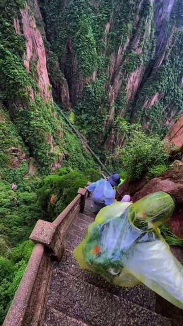 Захватывающая прогулка по горам Хуашань, Китай