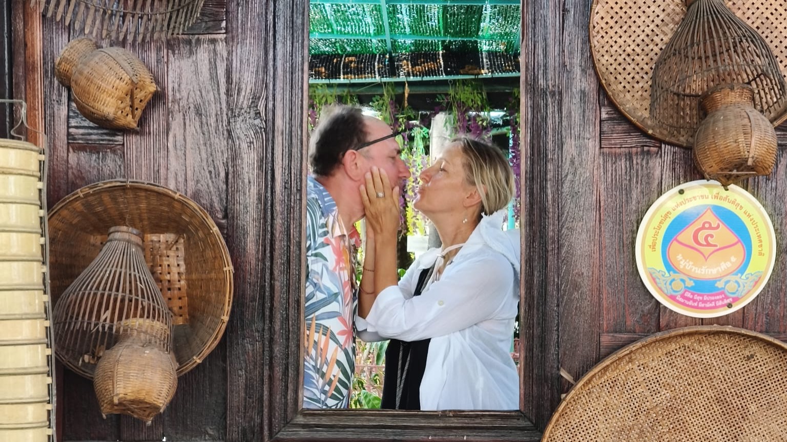 Бангкок. Обед с хозяйкой отеля.