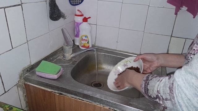 Как замочить изюм для выпечки