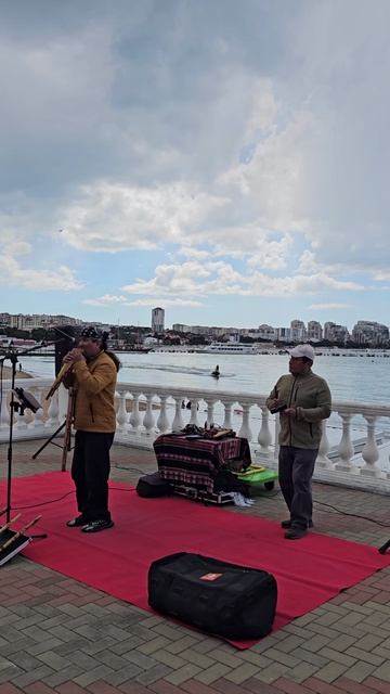 В Геленджике уже сейчас достаточно многолюдно, особенно в выходные дни