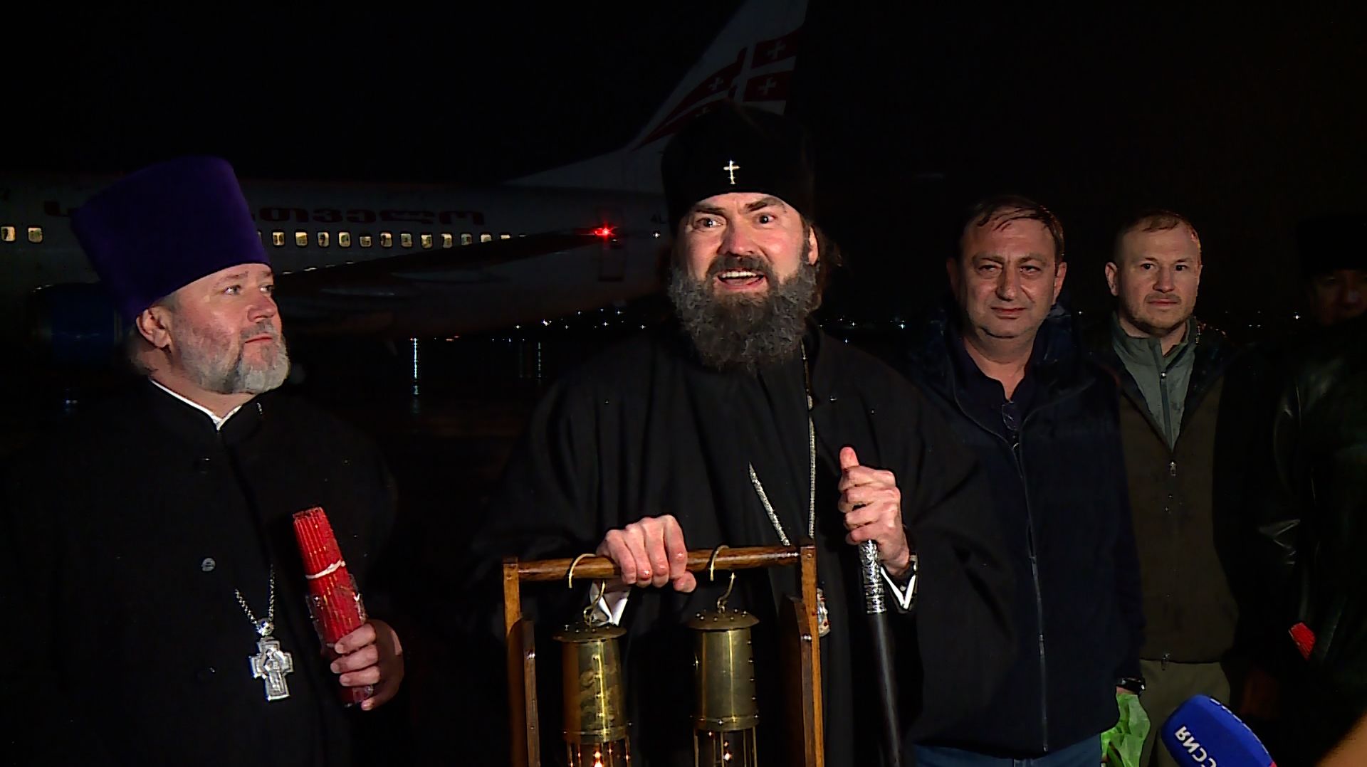 Ставрополье в 12-й раз встретило частицу Благодатного огня из Иерусалима