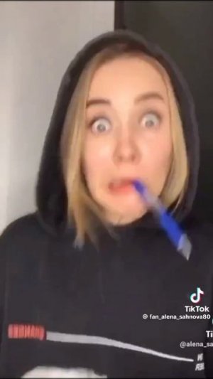 1000000346.mp4