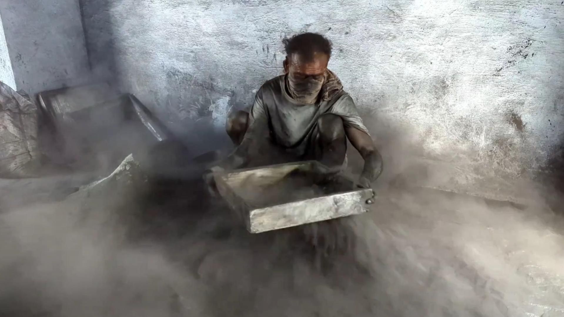 Небесные бомбы / Индийская фабрика фейерверков