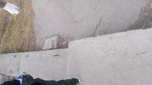 на улице купили  чипсы