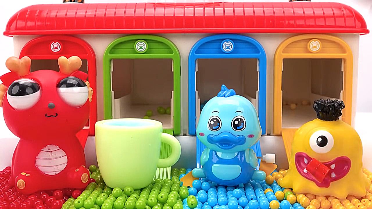 Мультики для малышей. Первые игрушки для малышей. Разноцветный гараж. Звуки АСМР. Мультики для детей