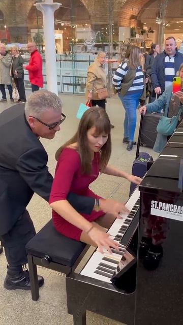 Boogie_Woogie_Jam_with_Dr_K_🔥___Cili_Marsall_at_St_Pancras_#Shorts