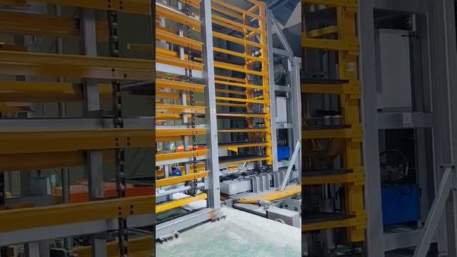 автоматический пакетировщик готовой продукции брусчатки бордюра пескоблок в пропарочную камеру1